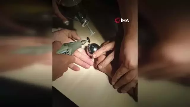 Parmağı korkuluğa sıkışan çocuğu AFAD ve itfaiye ekipleri kurtardı