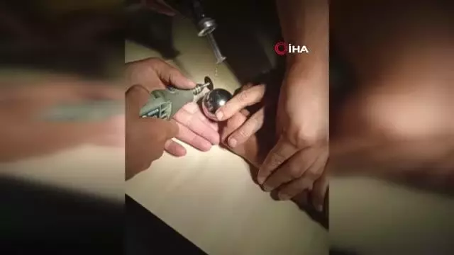 Parmağı korkuluğa sıkışan çocuğu AFAD ve itfaiye ekipleri kurtardı