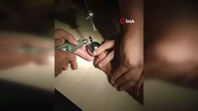 Parmağı korkuluğa sıkışan çocuğu AFAD ve itfaiye ekipleri kurtardı