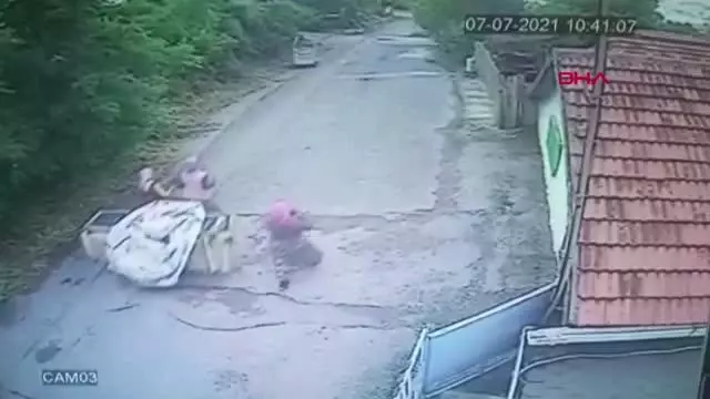 PENDİK'TE HIRSIZLIK YAPAN KADINLAR YAKALANDI