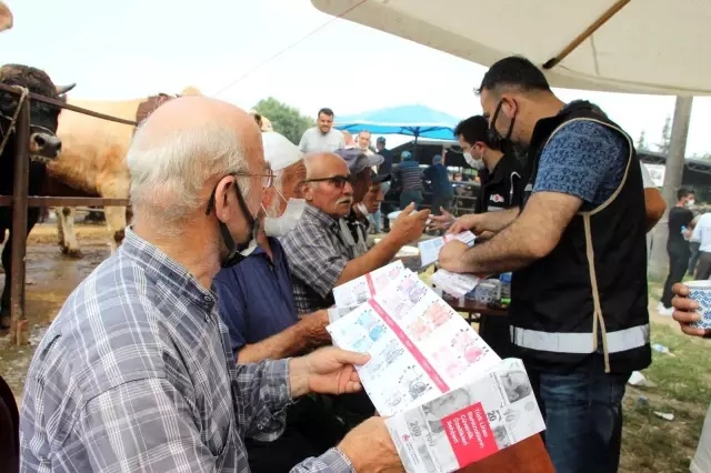Polisten hayvan satıcılarına sahte para uyarısı Polisten hayvan satıcılarına sahte para uyarısı
