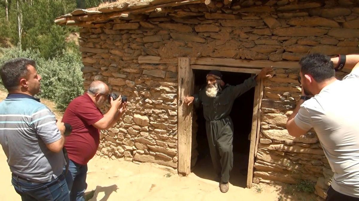 Portre fotoğrafını çekmek için yüzlerce kilometre uzaktan geliyorlar