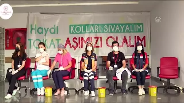 Sağlık çalışanlarından 'Kovid-19 aşısı olalım' videosuTokat'ta sağlık çalışanlarından 'Kovid-19 aşısı olalım' videosu