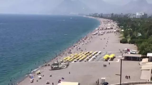 Sahillerde bayram tatili yoğunluğu yaşanıyor