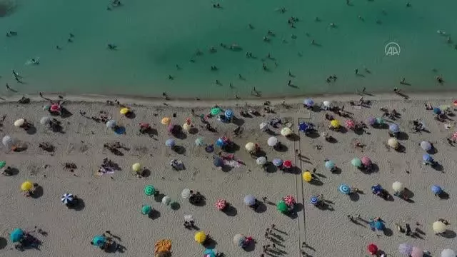 Sahillerdeki bayram yoğunluğundan turizmciler memnun