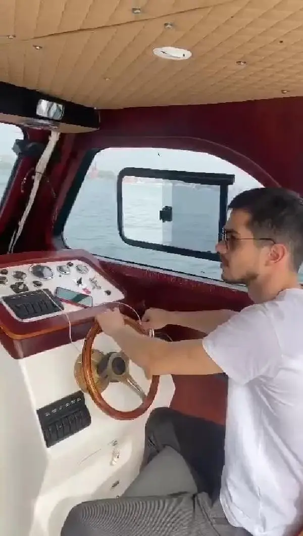 SAMATYA AÇIKLARINDA BİNDİKLERİ TEKNEDEN AĞABEYİNİN KAYBOLDUĞU ANI ANLATTI