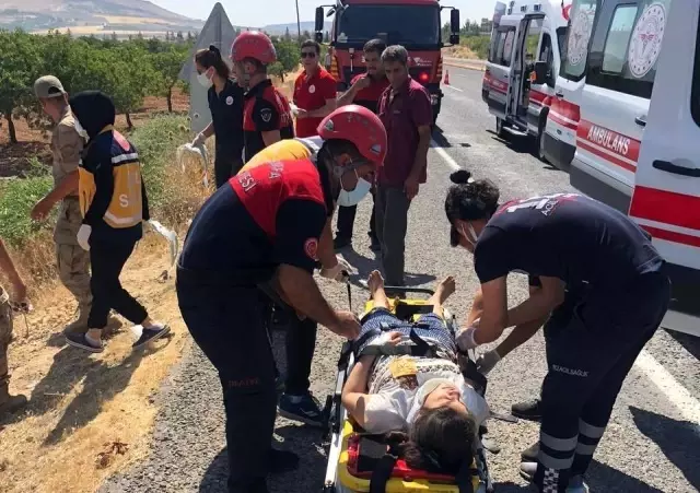 Şanlıurfa'da devrilen araçtaki 4 kişi yaralandı