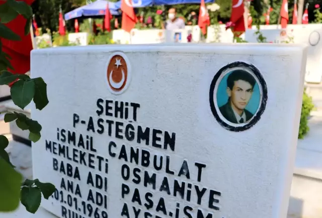Fırat Kalkanı Harekatı şehidinin annesi: 'Ev bana bir cehennem çukuru oldu, hiç eve gitmeyeyim diyorum'