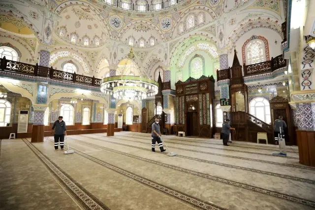 Şehitkamil'deki camiler bayram namazına hazır