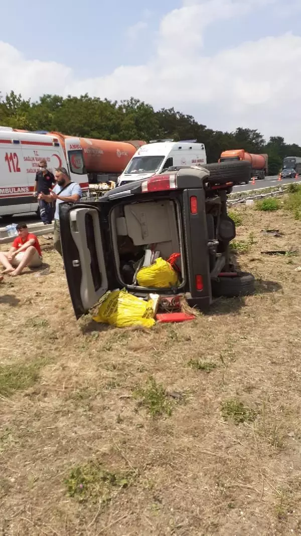 Silivri'de TIR ile otomobil çarpıştı: 5 yaralı