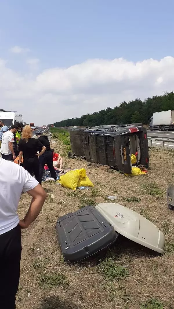 Silivri'de TIR ile otomobil çarpıştı: 5 yaralı
