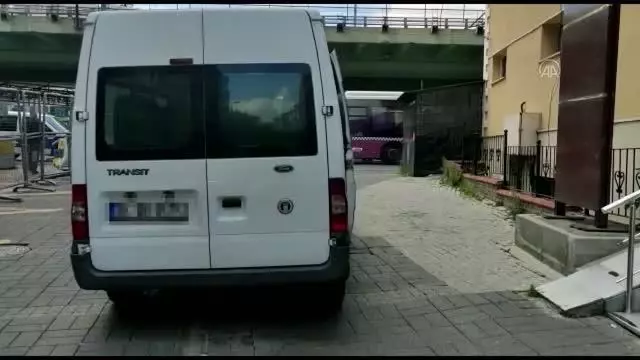 Şişli'de aracına bindiği turistlerden hırsızlık yaptığı öne sürülen taksi şoförü yakalandı