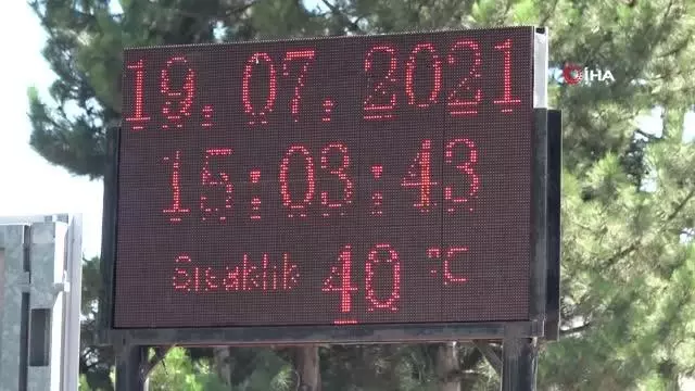 Sivas kavruluyor...Termometreler 40 dereceyi gösterdi