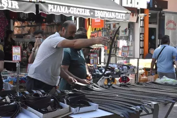 SİVAS'TA 38 DERECE SICAKTA BAYRAM ALIŞVERİŞİ YOĞUNLUĞU