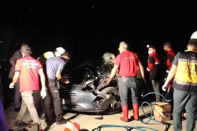 Sivas'ta trafik kazası: 1 ölü, 2 yaralı
