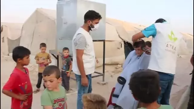 Son dakika haberleri! SSuriye'nin kuzeyindeki Bab'da kamplarda kalan çocuklar bayram tıraşı oldu