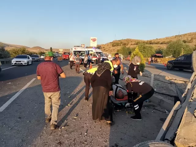 Takla atan araçtaki 5 kişilik aile ölümden döndü