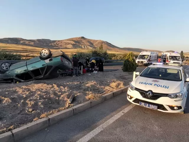 Takla atan araçtaki 5 kişilik aile ölümden döndü