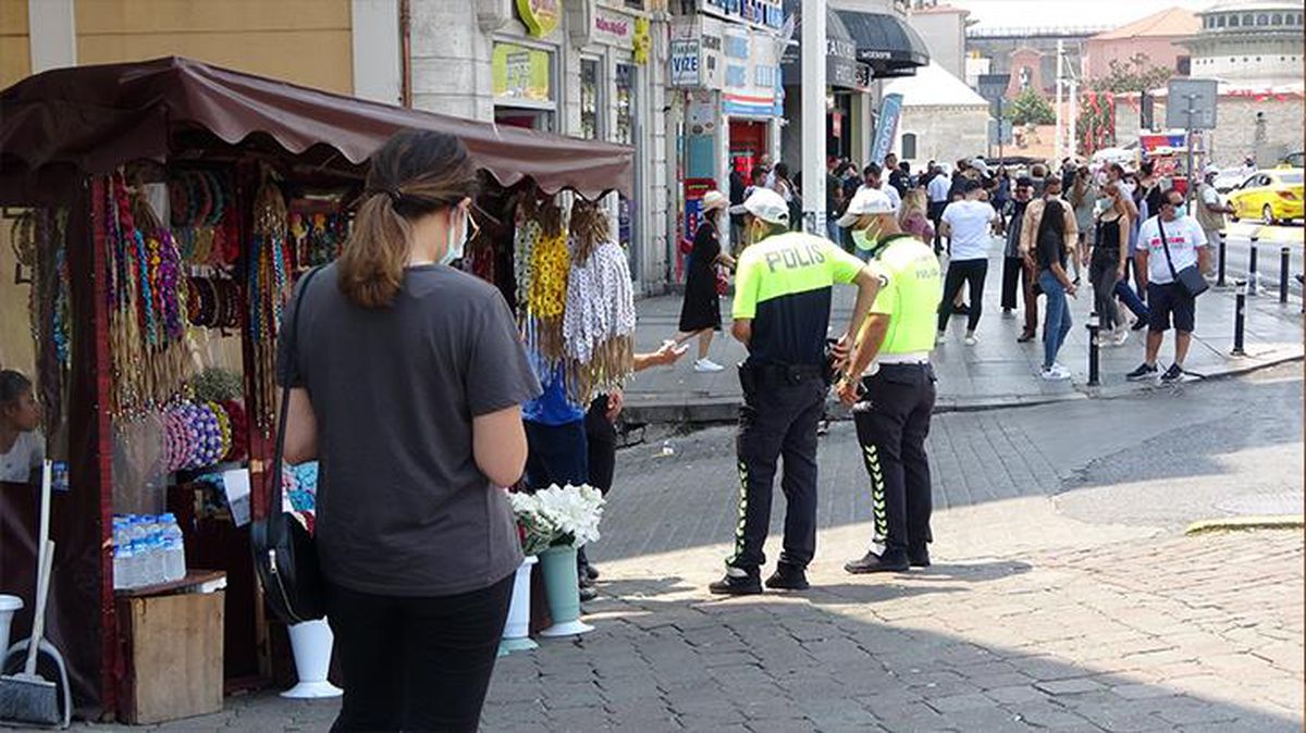 Yanına oturup taciz ettiği kadını otobüsten indikten sonra da takip etti