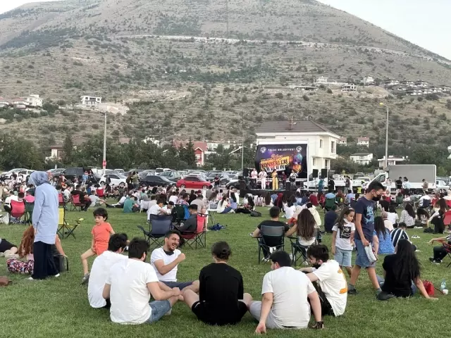 Talas'ta Cumartesi sinema pazar konser