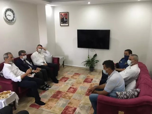 Tarsus Kaymakamı Kadir Sertel Otcu bayram ziyaretlerinde bulundu