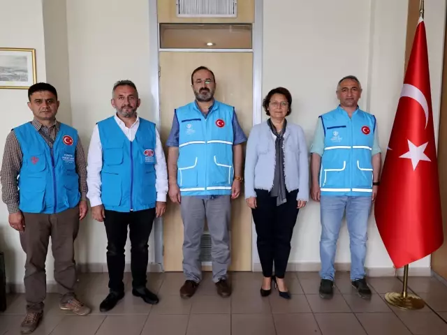 TDV'den Türkiye'nin Fildişi Sahili Büyükelçisi Özçeri'ye ziyaret TDV'den Türkiye'nin Fildişi Sahili Büyükelçisi Özçeri'ye ziyaret