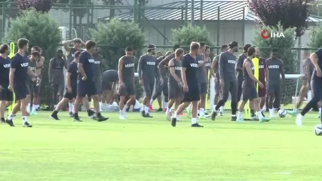 Trabzonspor'da Ekuban takıma katıldı, Faruk Can Genç korkuttu Trabzonspor'da Ekuban takıma katıldı, Faruk Can Genç korkuttu