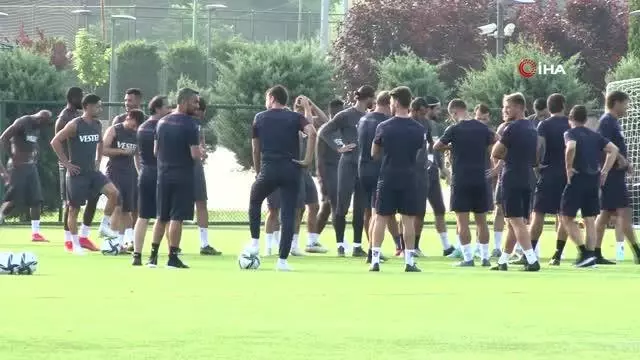 Trabzonspor'da Ekuban takıma katıldı, Faruk Can Genç korkuttu