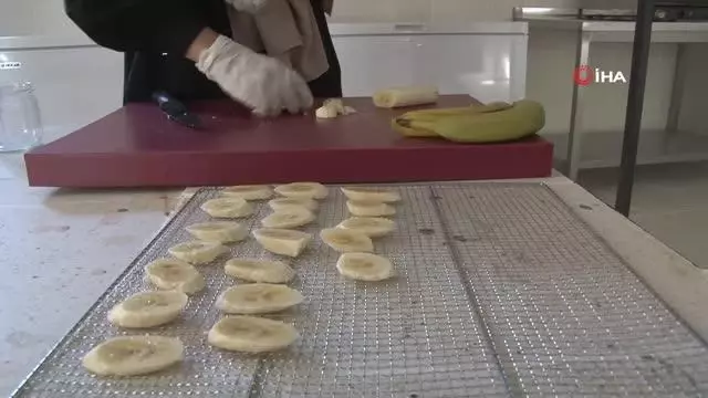 (TUNCELİ)Tunceli'den çıkan kurutmalıklar 2 ülke ve 14 ilin sofralarını süslüyor