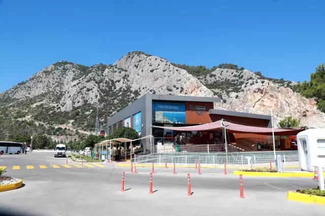 Antalya'da, Tünektepe Teleferik ve Sosyal Tesis hizmete başladı