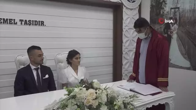 Uzman çavuşun nikah şahidi komutanı oldu
