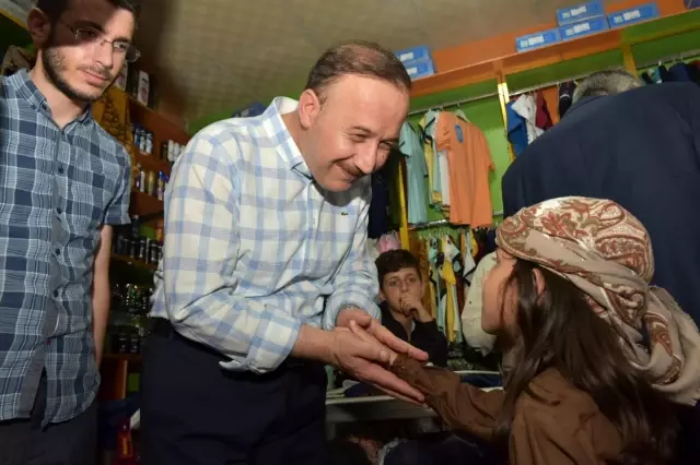 Vali Erin, Tel Abyad halkının yüzünü güldürdü