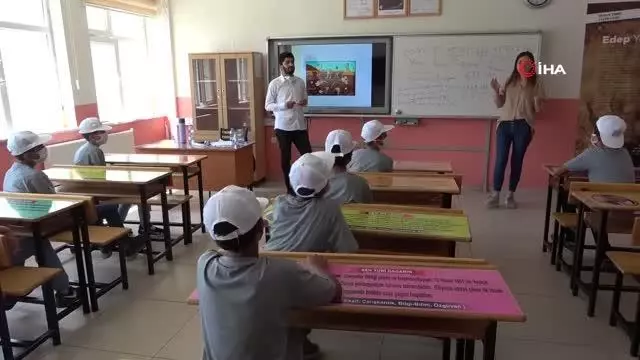Vanlı çocuklar Urartuca diline merak saldılar