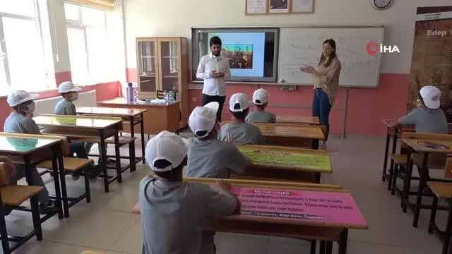 Vanlı çocuklar Urartuca diline merak saldılar