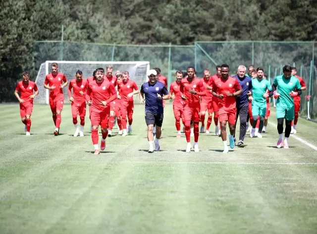 Sivasspor'da, Petrocub maçı hazırlıkları sürüyor