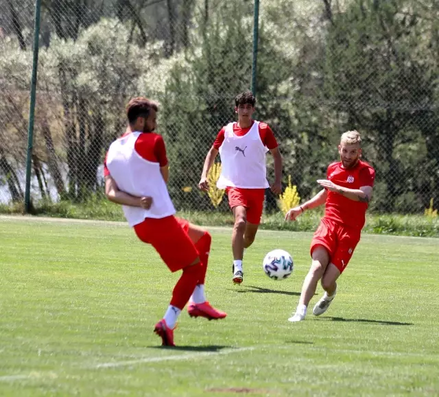 Sivasspor'da, Petrocub maçı hazırlıkları sürüyor