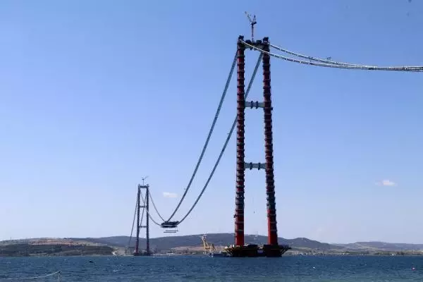 1915 ÇANAKKALE KÖPRÜSÜ'NDE İLK MEGA TABLİYE BLOK MONTAJI YAPILDI
