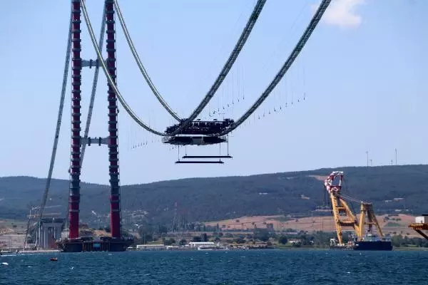 1915 ÇANAKKALE KÖPRÜSÜ'NDE İLK MEGA TABLİYE BLOK MONTAJI YAPILDI