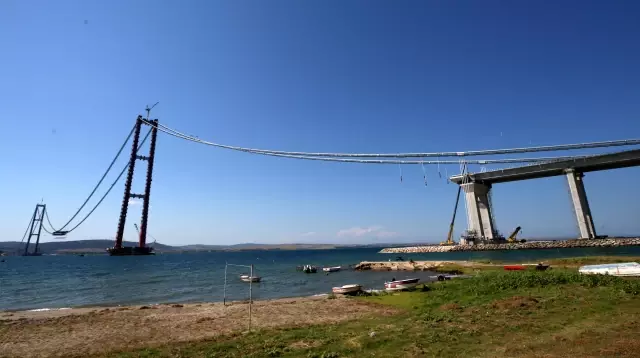 ÇANAKKALE - '1915 Çanakkale Köprüsü'nün tabliye montaj çalışmaları devam ediyor