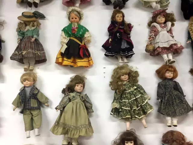 70 ülkede izini sürdü, 18 bin taş bebeği koleksiyonuna ekledi