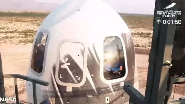 ABD'li e-ticaret devi Amazon'un kurucusu Jeff Bezos'un, Blue Origin aracıyla uzay seyahati