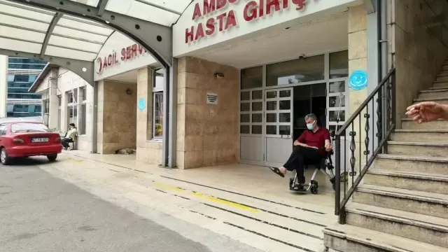 KAHRAMANMARAŞ - 'Acemi kasaplar' hastanelik oldu KAHRAMANMARAŞ - 'Acemi kasaplar' hastanelik oldu