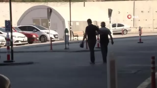 Acemi kasaplar soluğu hastanede aldı