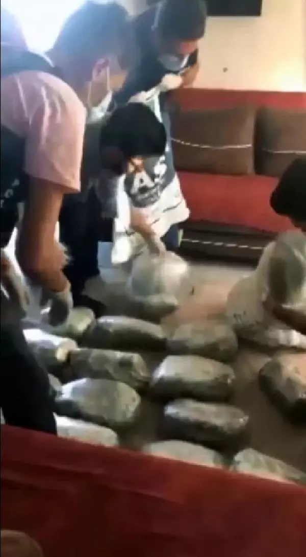 Son dakika haberleri: ADANA'DA UYUŞTURUCU OPERASYONU: 4 GÖZALTI