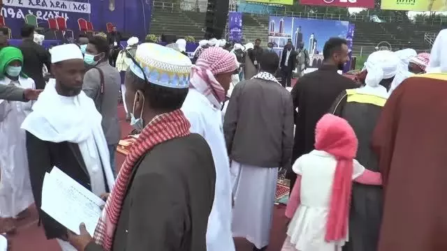 Etiyopya ve Sudan'da yaşayan Müslümanlar Kurban Bayramı namazında bir araya geldi