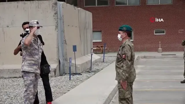 Afganistan'daki Türk askeri bayrama görev başında girdi