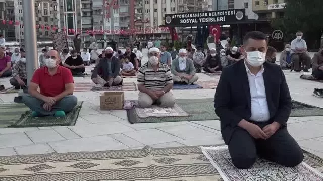 AFYONKARAHİSAR - Kurban Bayramı namazı kılındı