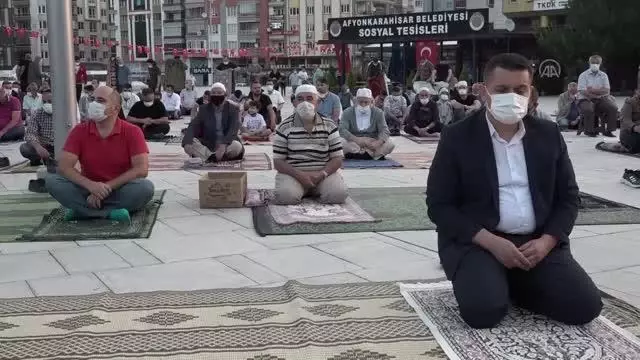 AFYONKARAHİSAR - Kurban Bayramı namazı kılındı