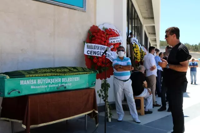Akhisarspor Başkanı Hüseyin Eryüksel son yolculuğuna uğurlandı