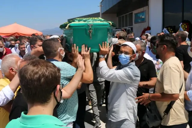 Akhisarspor Başkanı Hüseyin Eryüksel son yolculuğuna uğurlandı